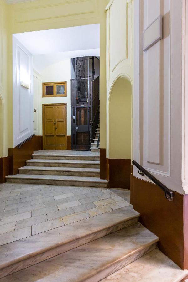 Rettifilo Family Apartment By Wonderful Italy Nápoles Exterior foto