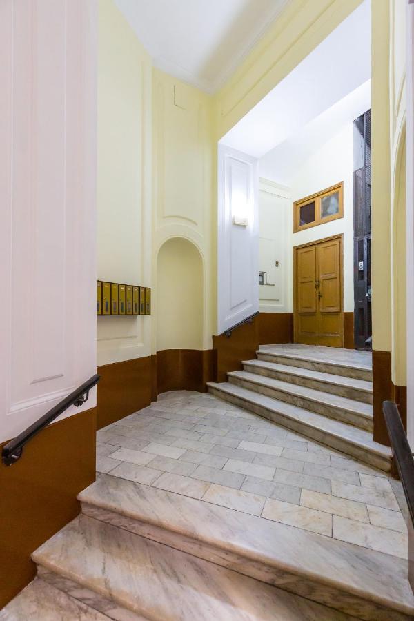 Rettifilo Family Apartment By Wonderful Italy Nápoles Exterior foto